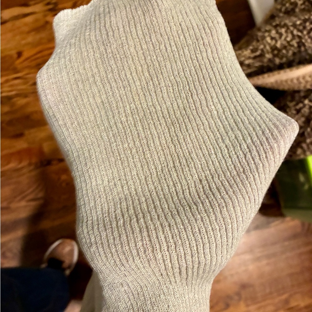 Zara Light Gray Ribbed Tank Top - Picture 5 of 5